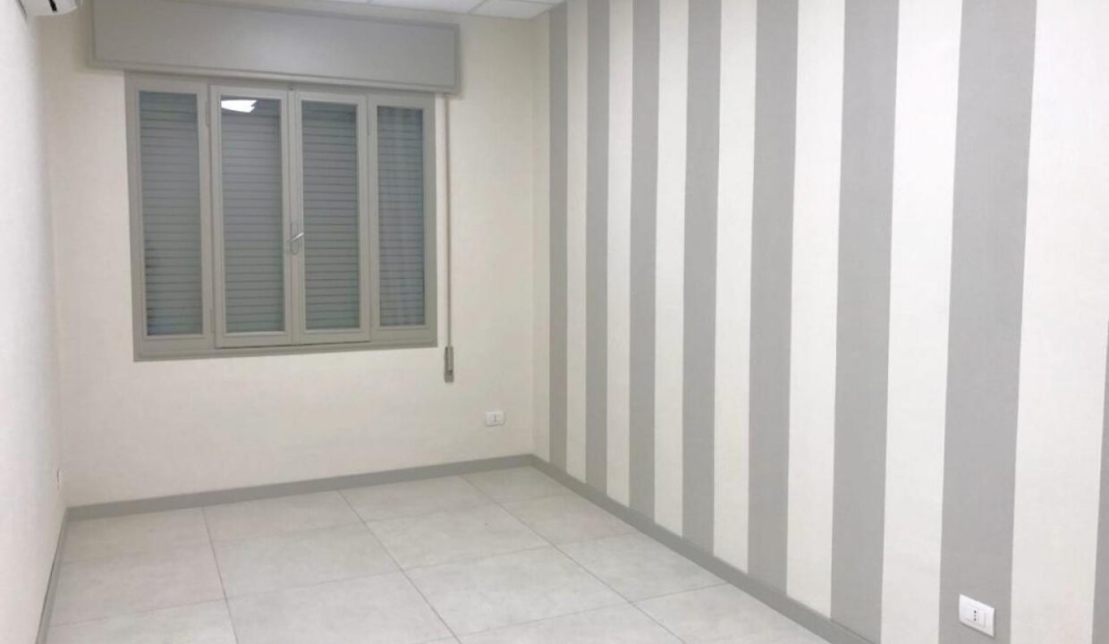 5665I1193